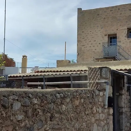 Дом отдыха Medieval Castle Mani