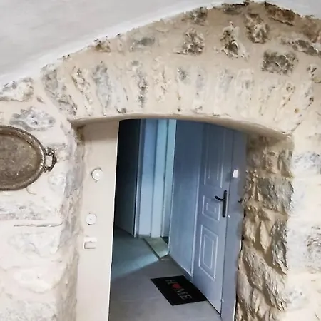 Medieval Castle Mani 別荘 Archia