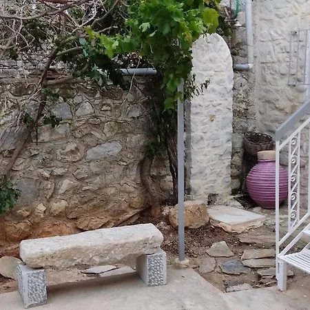 Medieval Castle Mani * Archia