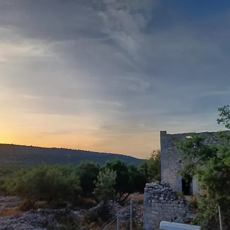 Medieval Castle Mani Дом отдыха *