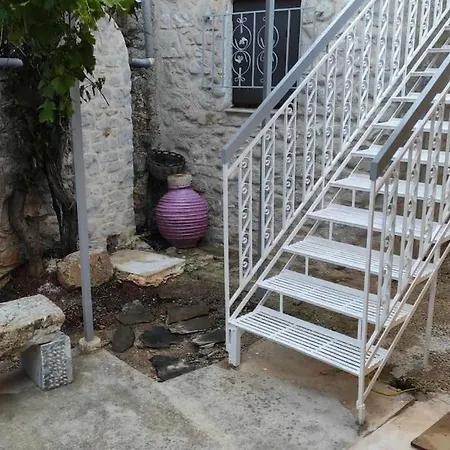 別荘 Medieval Castle Mani Archia