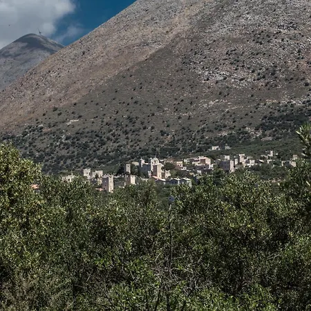 Medieval Castle Mani Hébergement de vacances *