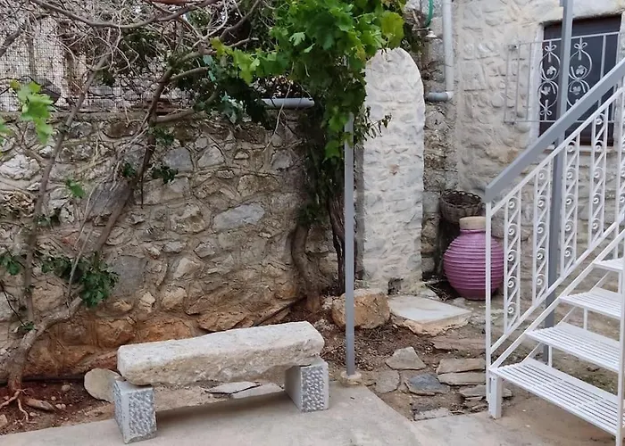 Medieval Castle Mani * Archia