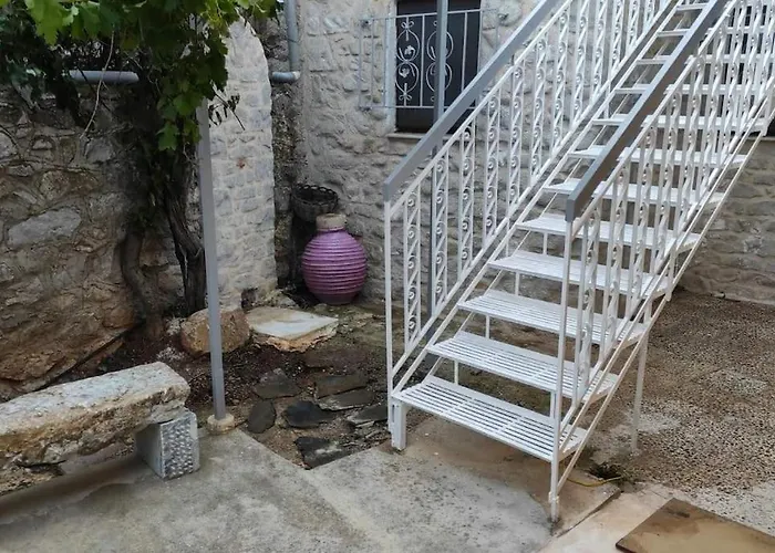 펜션 Medieval Castle Mani Archia