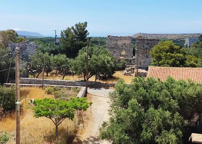 Medieval Castle Mani Casa de Férias Archia