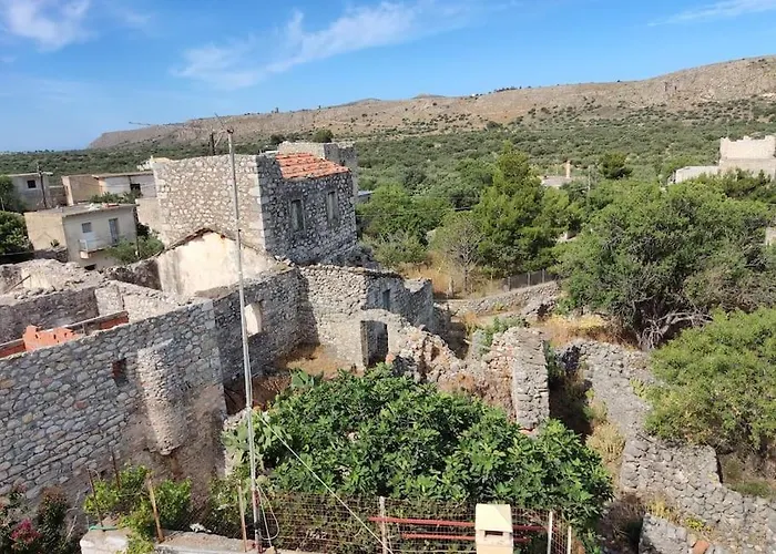 Medieval Castle Mani * Archia